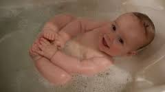 bebeğin-banyo-süreci